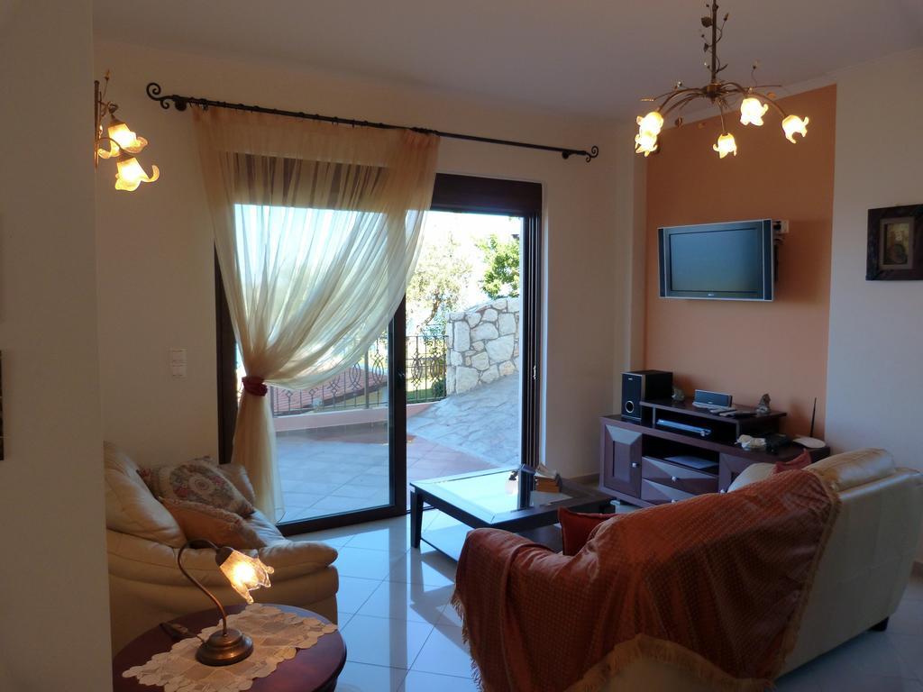 Villa Amalia كاليفيس الغرفة الصورة